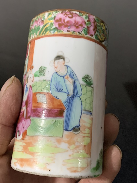 古玩陶瓷廣彩人物故事紋筆筒拍賣,當前價格2800元