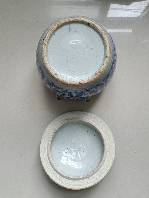 古玩陶瓷青花纏枝花紋四系粥罐真品鑒賞圖