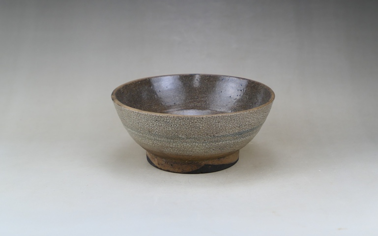 古玩陶瓷哥釉碗真品鑒賞圖