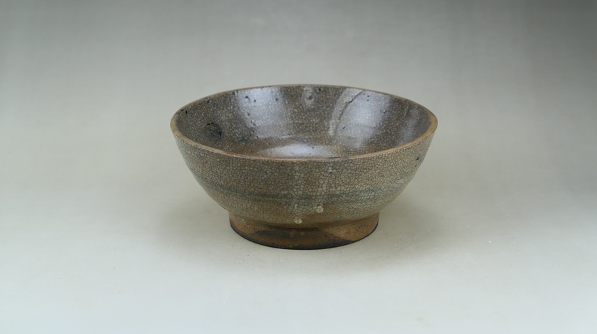 古玩陶瓷哥釉碗真品鑒賞圖