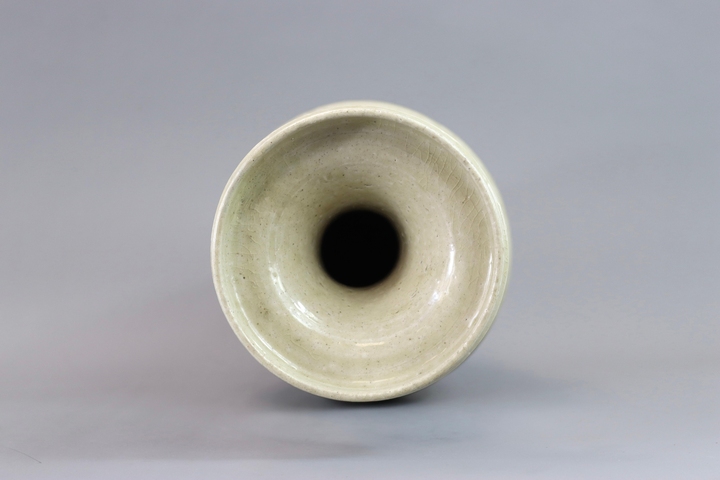 古玩陶瓷越窯青瓷刻花盤口瓶，不排除金村窯真品鑒賞圖