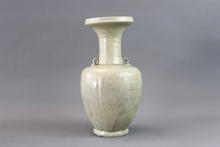 古玩陶瓷越窯青瓷刻花盤口瓶，不排除金村窯真品鑒賞圖