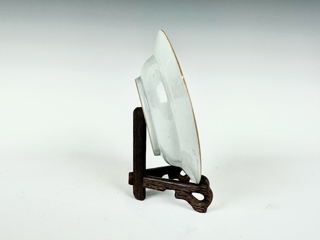 古玩陶瓷清乾隆·粉彩花卉折沿盤真品鑒賞圖