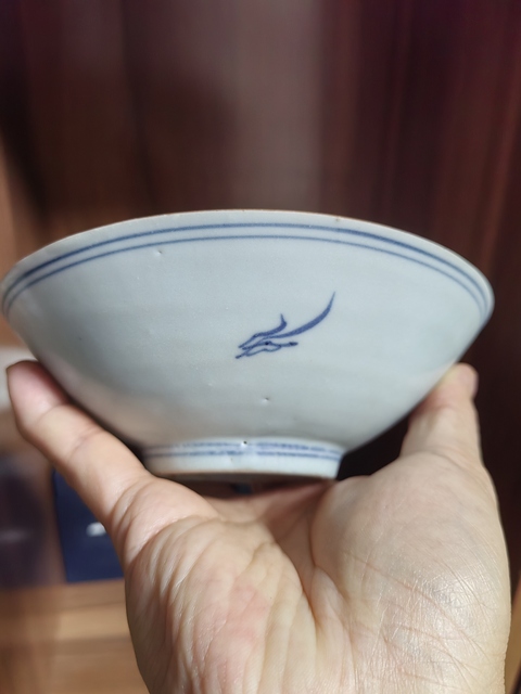 古玩陶瓷青花花卉紋斗笠碗真品鑒賞圖
