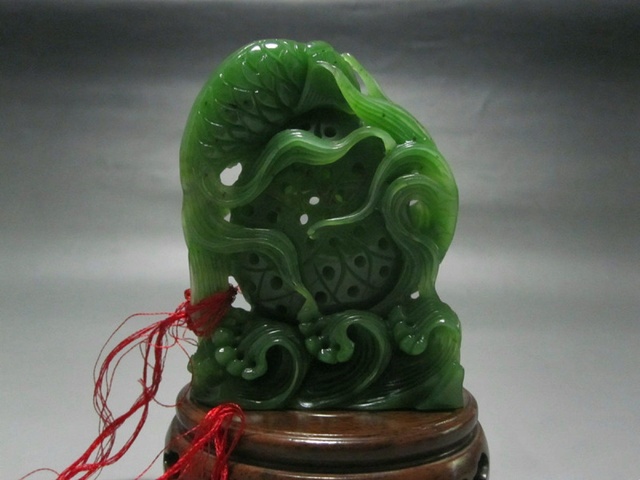 古玩玉器和田碧玉年年有余擺件拍賣(mài),當(dāng)前價(jià)格2688元