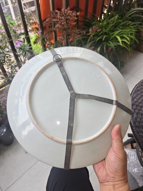 古玩陶瓷創匯時期粉彩掛盤真品鑒賞圖