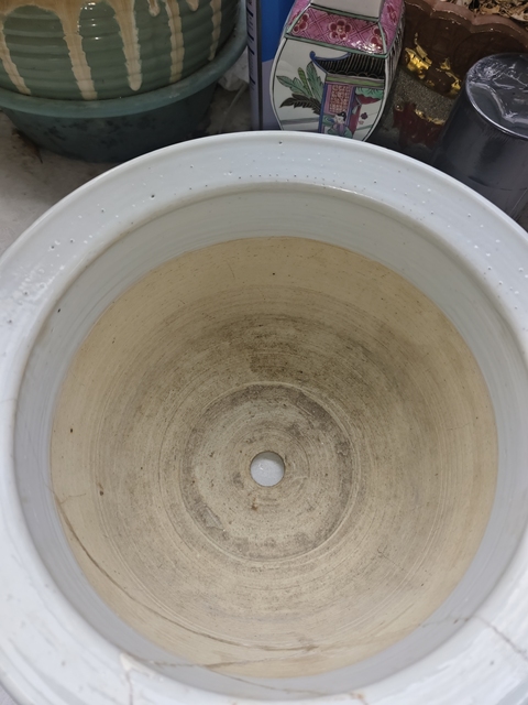 古玩陶瓷清中期青花云龍紋花盆真品鑒賞圖