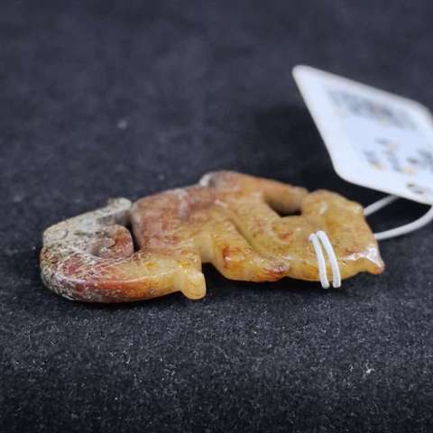 古玩玉器做舊仿戰(zhàn)國“s”形龍佩真品鑒賞圖