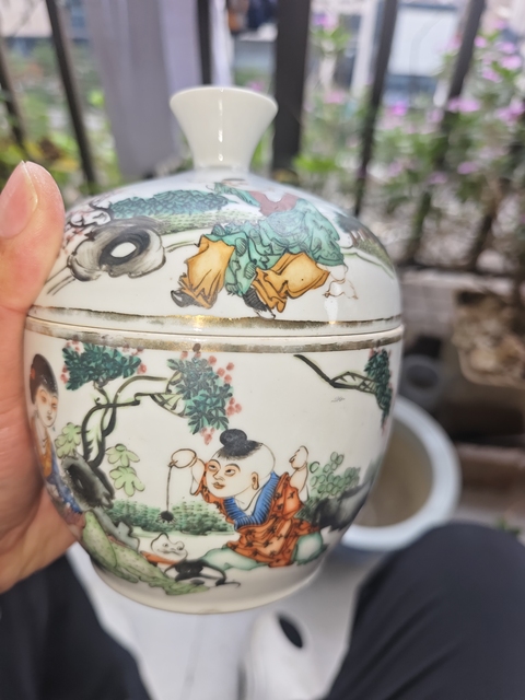 古玩陶瓷民國粉彩人物糖缸真品鑒賞圖