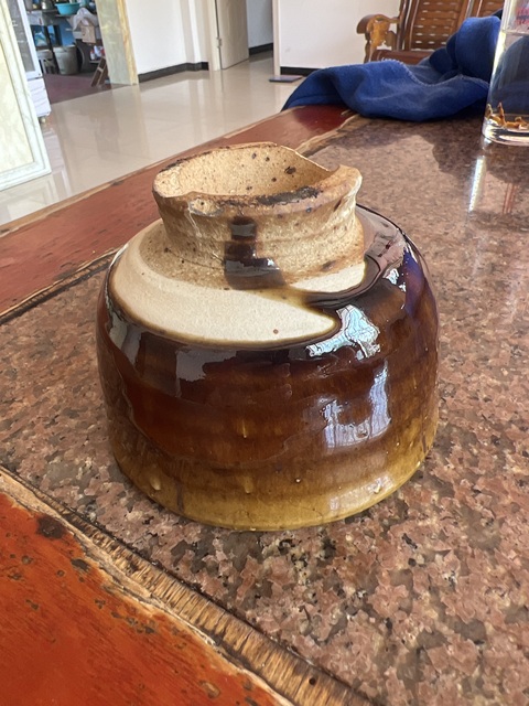 古玩陶瓷褐釉杯真品鑒賞圖