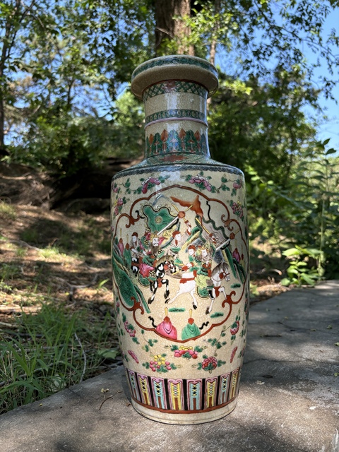 古玩陶瓷清光緒哥釉地粉彩花卉三國演義故事圖棒槌瓶拍賣,當前價格12000元