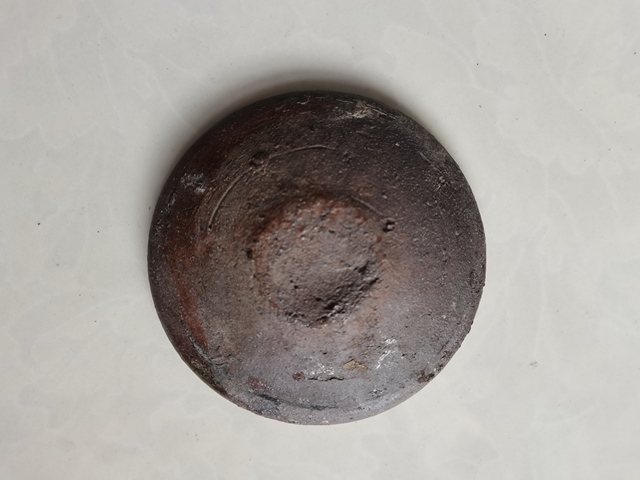 古玩陶瓷宣州窯醬釉燈盞拍賣，當前價格0元