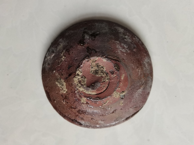 古玩陶瓷宣州窯醬釉燈盞拍賣，當前價格0元
