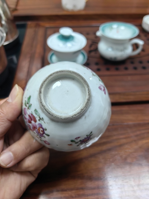 古玩陶瓷廣彩小碗真品鑒賞圖