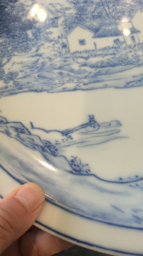 古玩陶瓷青花山水紋大盤真品鑒賞圖