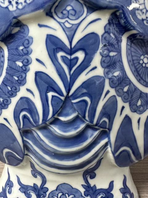 古玩陶瓷青花蝴蝶瓶真品鑒賞圖