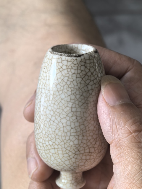 古玩陶瓷哥釉鼻煙壺真品鑒賞圖