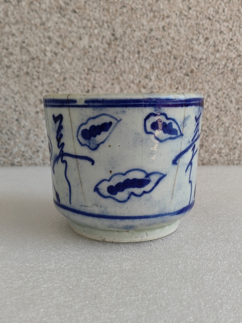 古玩陶瓷青花圈足筒式香爐真品鑒賞圖
