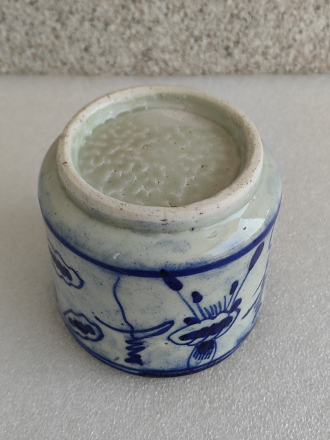 古玩陶瓷青花圈足筒式香爐真品鑒賞圖