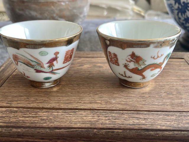 古玩陶瓷礬紅金彩開窗雙喜龍鳳紋杯拍賣,當前價格190元