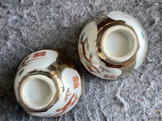 古玩陶瓷礬紅金彩開窗雙喜龍鳳紋杯拍賣,當前價格190元