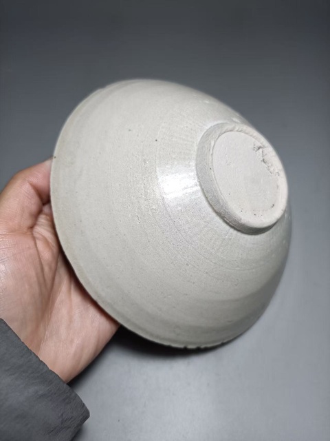 古玩陶瓷(南宋)青白釉刻花斗笠碗拍賣,當(dāng)前價格0元