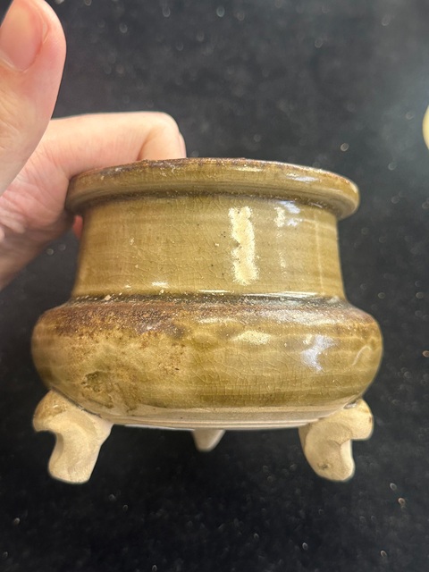 古玩陶瓷金元時(shí)期耀州窯青釉三足爐真品鑒賞圖
