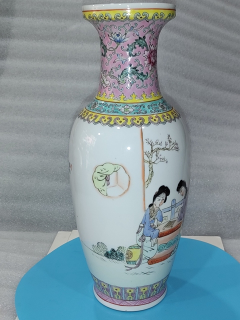 古玩陶瓷粉彩仕女人物盤口瓶拍賣，當(dāng)前價(jià)格1680元