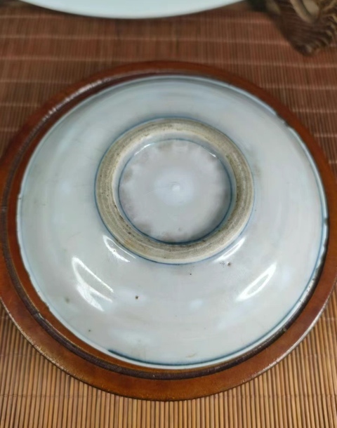 古玩陶瓷日本明治青花魚藻紋盤真品鑒賞圖