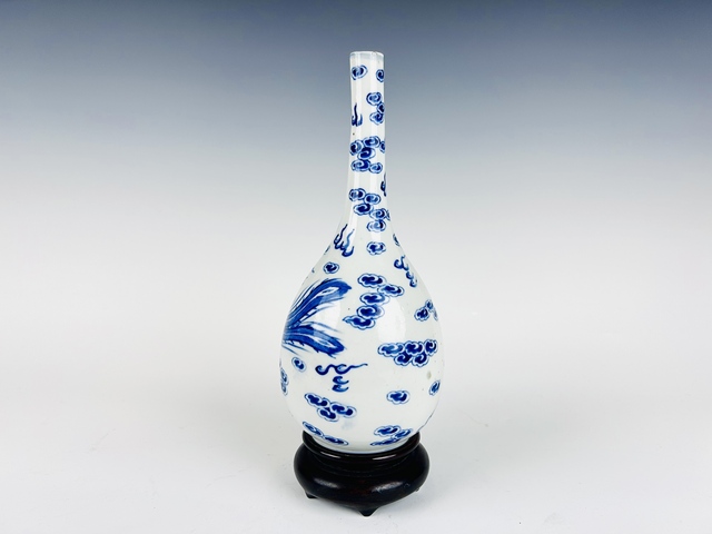 古玩陶瓷清晚期·青花鳳紋膽瓶真品鑒賞圖