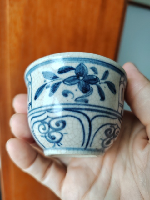 古玩陶瓷青花花卉紋杯真品鑒賞圖