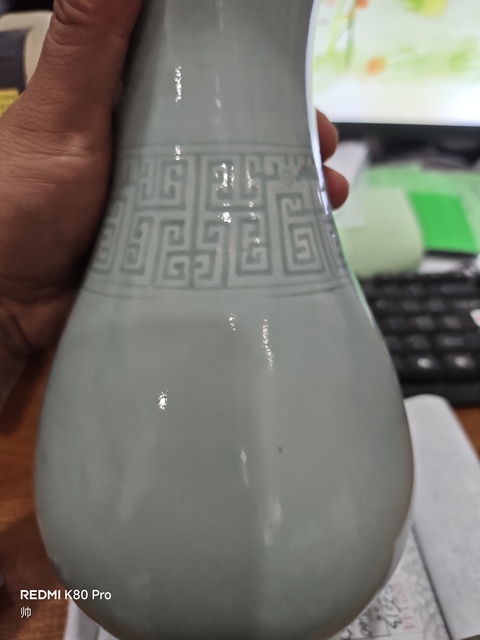 古玩陶瓷豆青釉瓶真品鑒賞圖