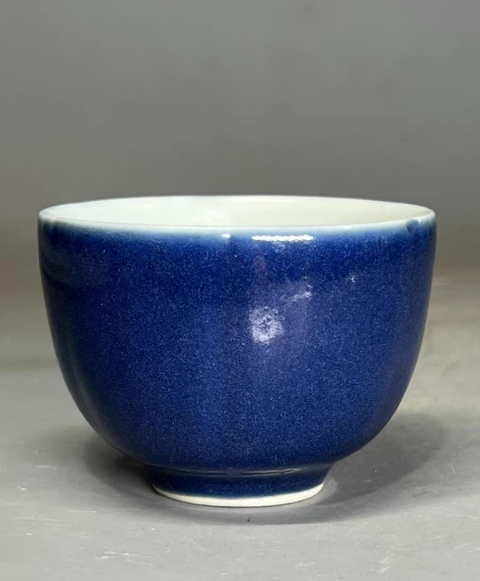古玩陶瓷日本明治霽藍釉杯真品鑒賞圖