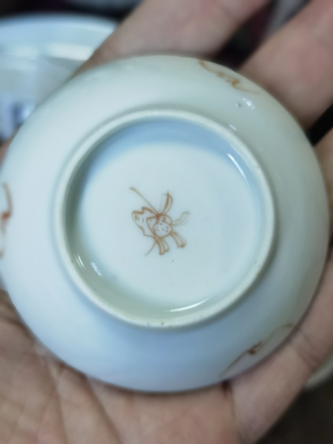 古玩陶瓷粉彩盤真品鑒賞圖