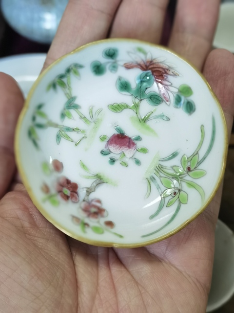 古玩陶瓷粉彩盤真品鑒賞圖