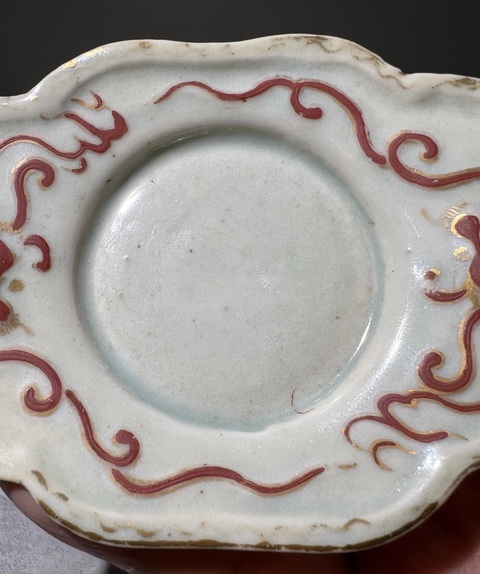 古玩陶瓷船型描金茶托真品鑒賞圖