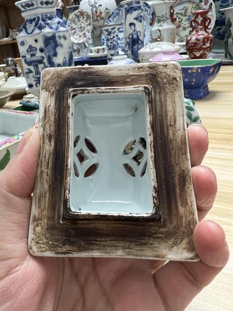 古玩陶瓷青花五彩龍紋鼎式爐真品鑒賞圖