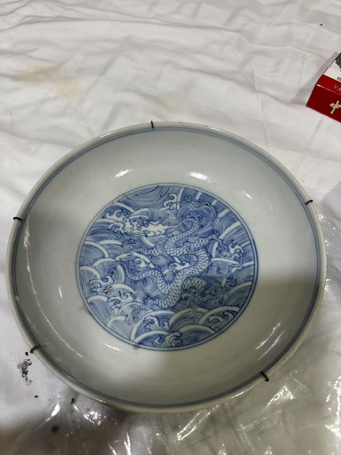 古玩陶瓷青花盤真品鑒賞圖
