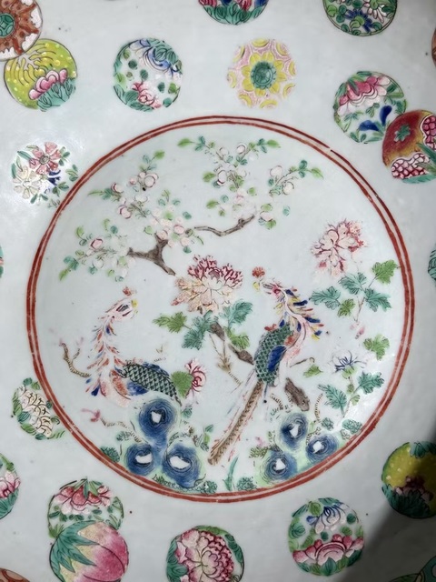 古玩陶瓷粉彩鳳穿牡丹圖折沿盆真品鑒賞圖