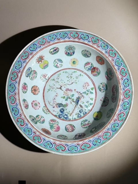 古玩陶瓷粉彩鳳穿牡丹圖折沿盆真品鑒賞圖