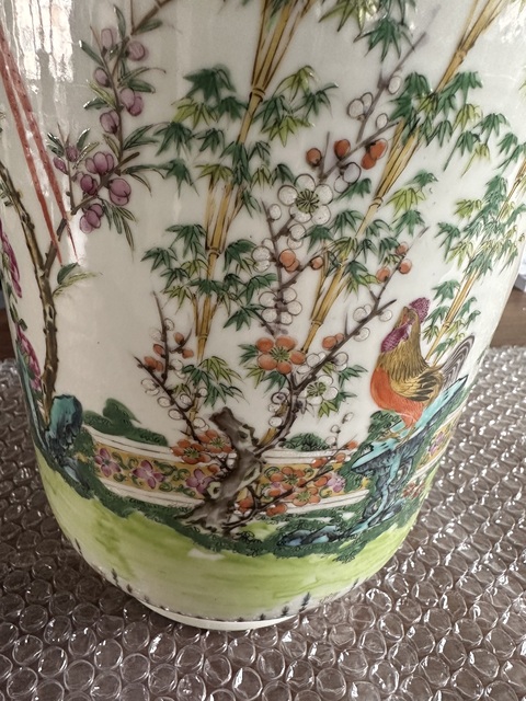 古玩陶瓷花鳥紋瓶真品鑒賞圖