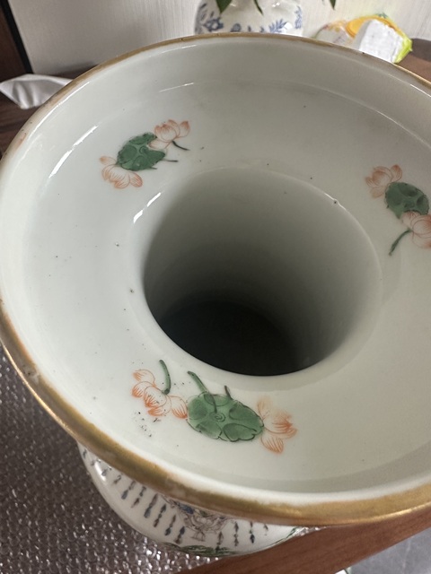 古玩陶瓷花鳥紋瓶真品鑒賞圖