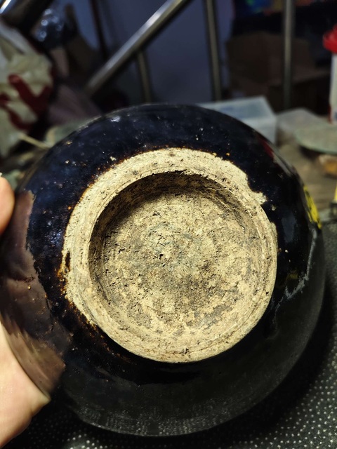 古玩陶瓷磁州窯系黑釉碗真品鑒賞圖