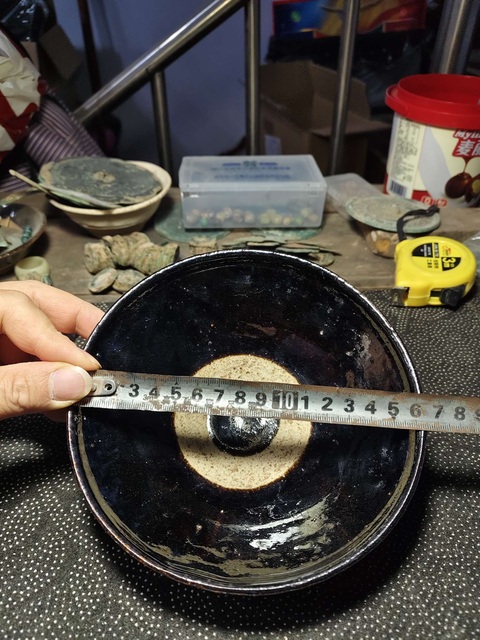 古玩陶瓷磁州窯系黑釉碗真品鑒賞圖