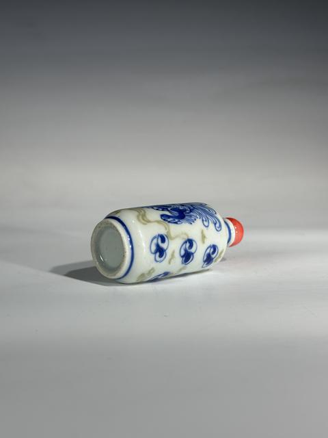 古玩陶瓷鼻煙壺真品鑒賞圖