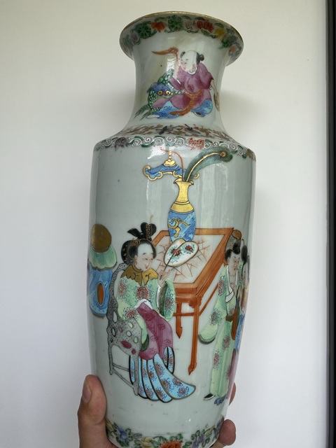 古玩陶瓷廣彩人物瓶真品鑒賞圖