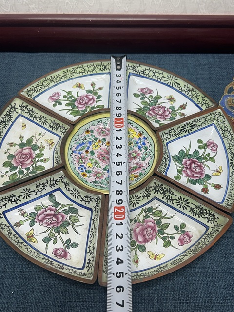 古玩陶瓷銅胎畫琺瑯彩花卉紋七攢盤真品鑒賞圖