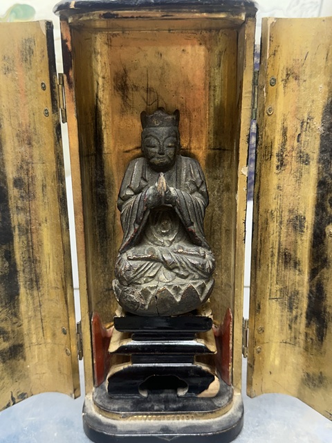 古玩陶瓷民國漆金木雕佛龕拍賣，當(dāng)前價(jià)格2260元