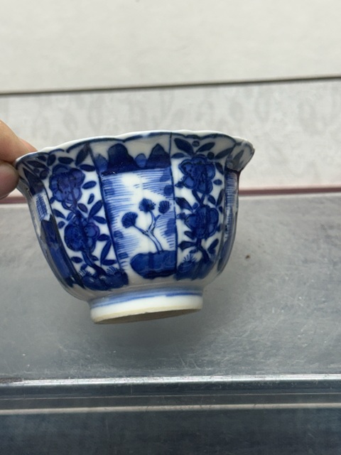古玩陶瓷清中晚期精品青花大尺寸花口茶杯拍賣,當前價格1260元