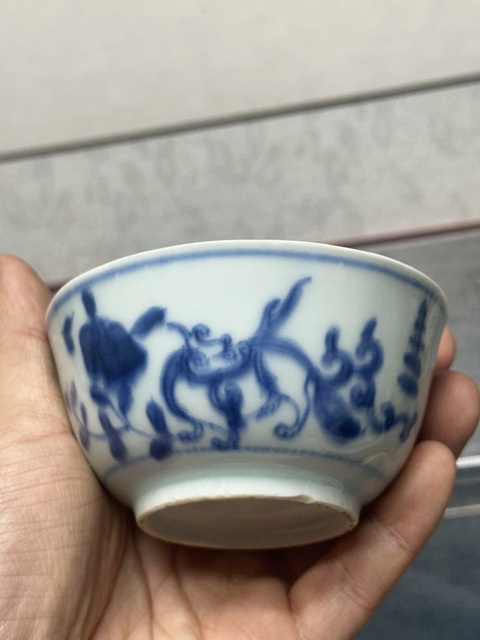 古玩陶瓷花卉獅紋青花茶圓真品鑒賞圖